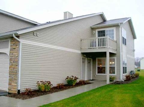 2611 Edgewood Dr, Beloit, WI 53511 photo 1