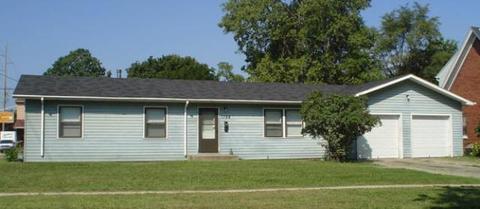 1104 Vine St, Beloit, WI 53511 photo 1