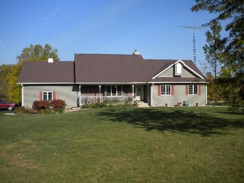 w671 Riverview Drive, Fall River, WI 53932 photo 1