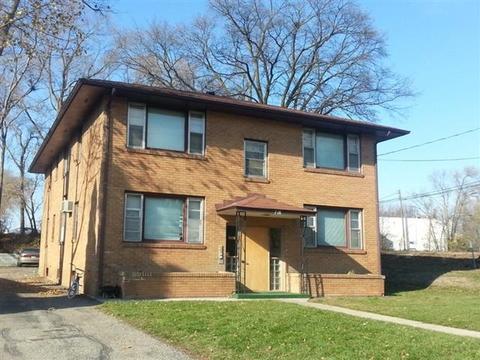 718 Pinecrest Dr, Madison, WI 53704 photo 1