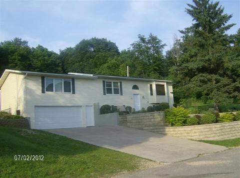 228 E Spring St, Mcgregor, IA 52157 photo 1