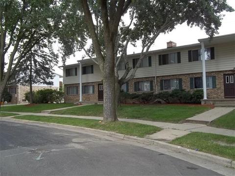 3713 E Karstens Dr, Madison, WI 53703 photo 1