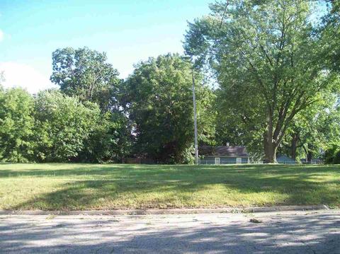 2022 Roosevelt Ave, Beloit, WI 53511 photo 1
