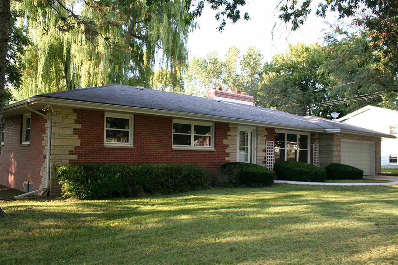 320 Meadow Ln, Deforest, WI 53532 photo 1