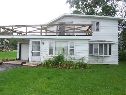 17 S Ski View Dr, Beloit, WI 53511 photo 1