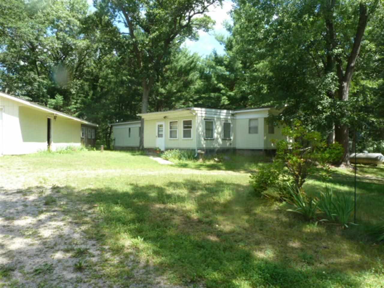 490 Fish Ave, Oxford, WI 53952 photo 1