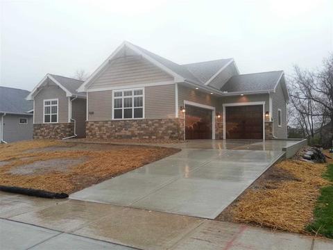 6031 Tuscobia Tr, Mcfarland, WI 53558 photo 1