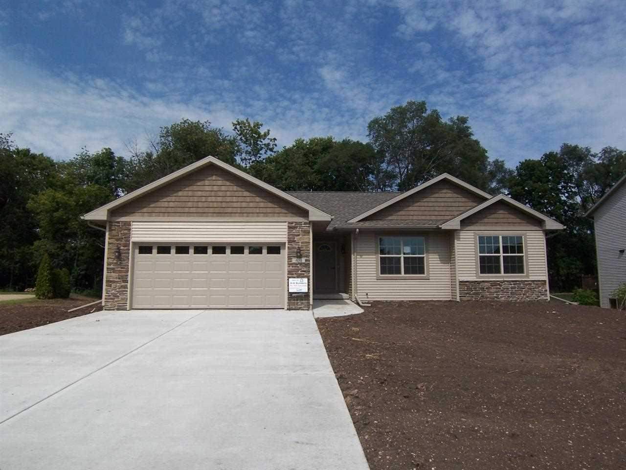 631 E Limerick Ln, Beloit, WI 53511 photo 1