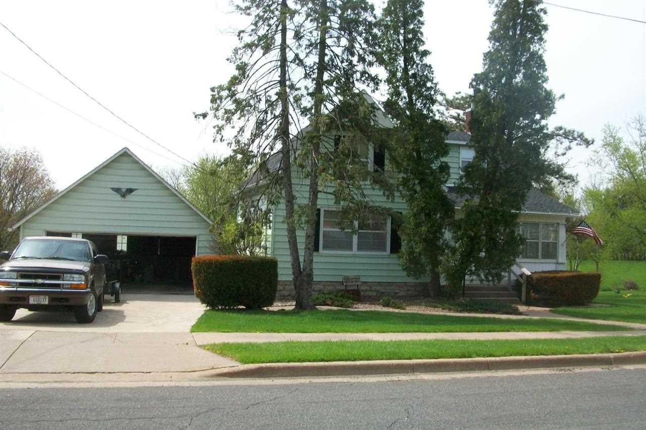 433 E Lincoln Ave, Lancaster, WI 53813 photo 1