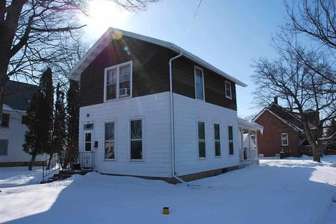 2002 9th St, Monroe, WI 53566 photo 1