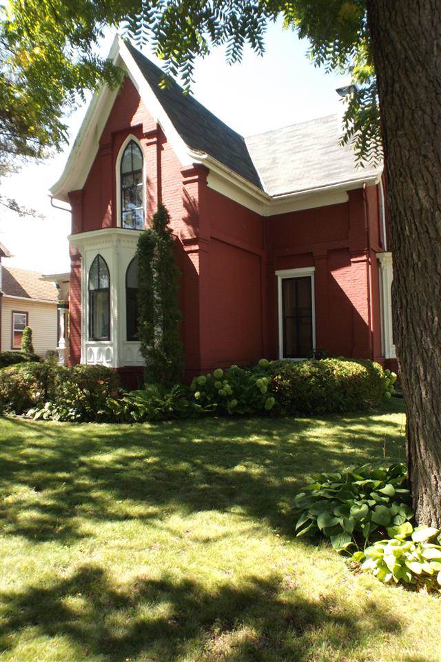 1403 14th Ave, Monroe, WI 53566 photo 1