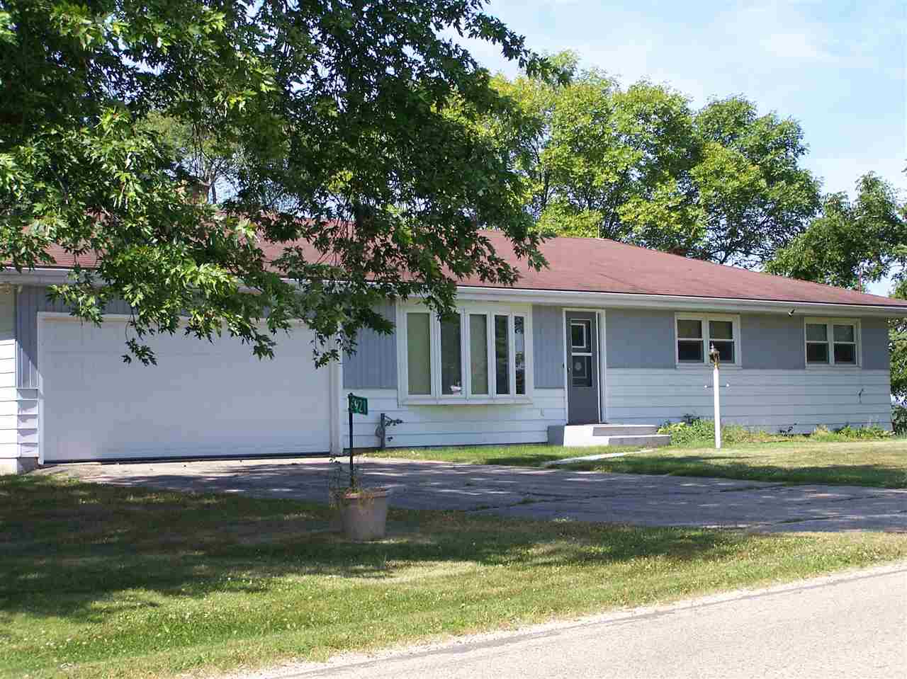6921 Hyer Rd, Waunakee, WI 53597 photo 1