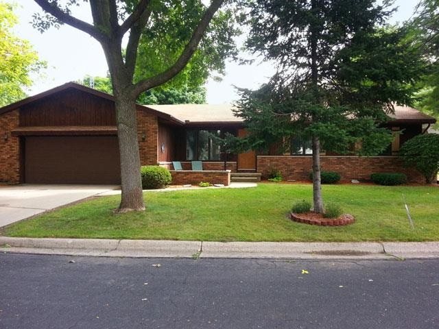 110 Midvale Dr, Marshall, WI 53559 photo 1