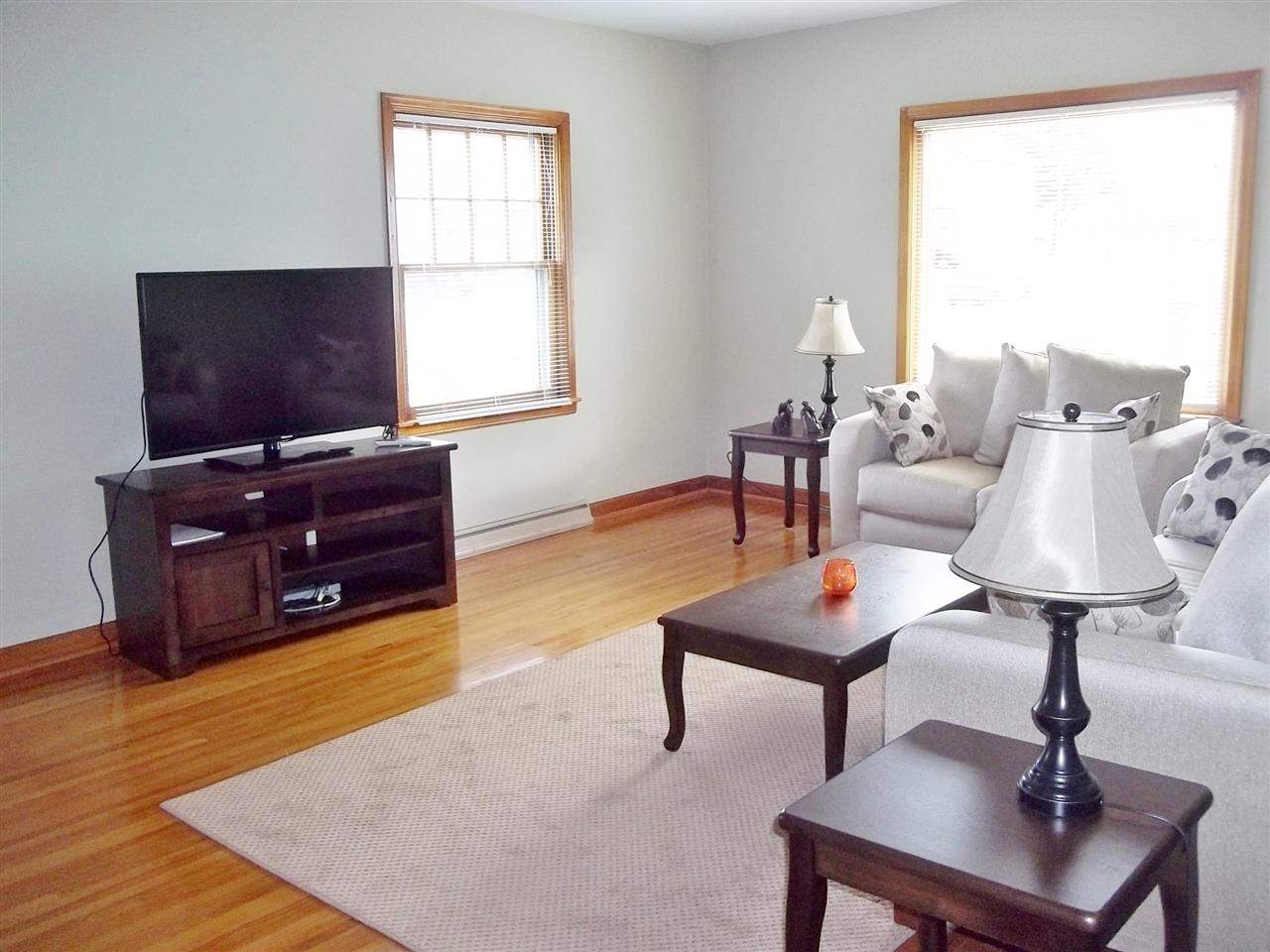 207 E Davis St, Beaver Dam, WI 53916 photo 1