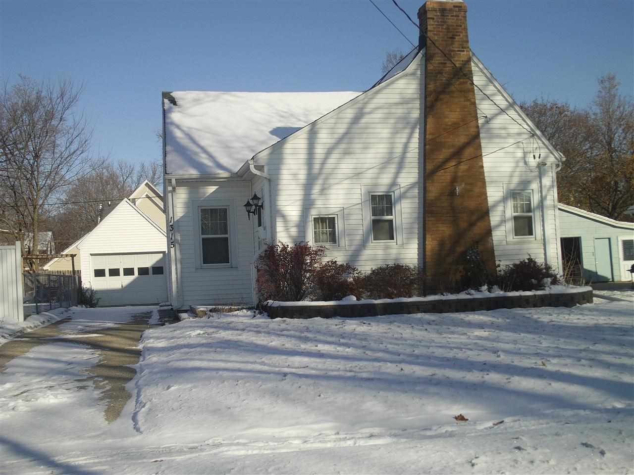 1315 Jackson St, Beloit, WI 53511 photo 1