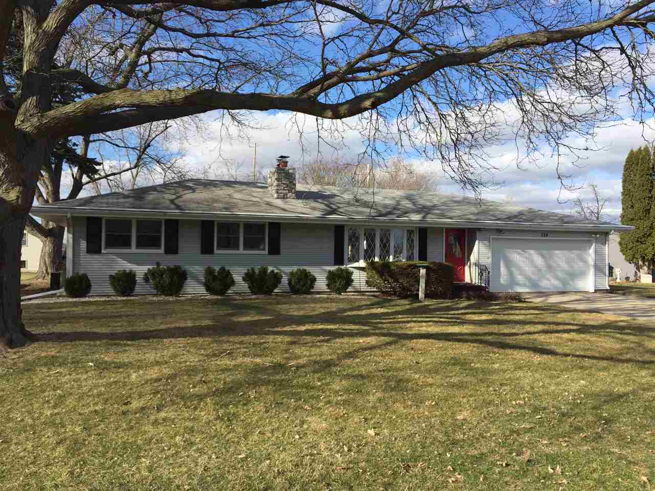 724 Karow St, Deforest, WI 53532 photo 1