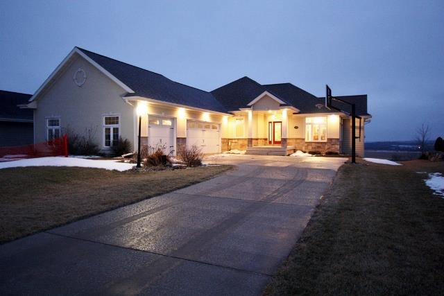 220 Statz Ln, Dane, WI 53529 photo 1