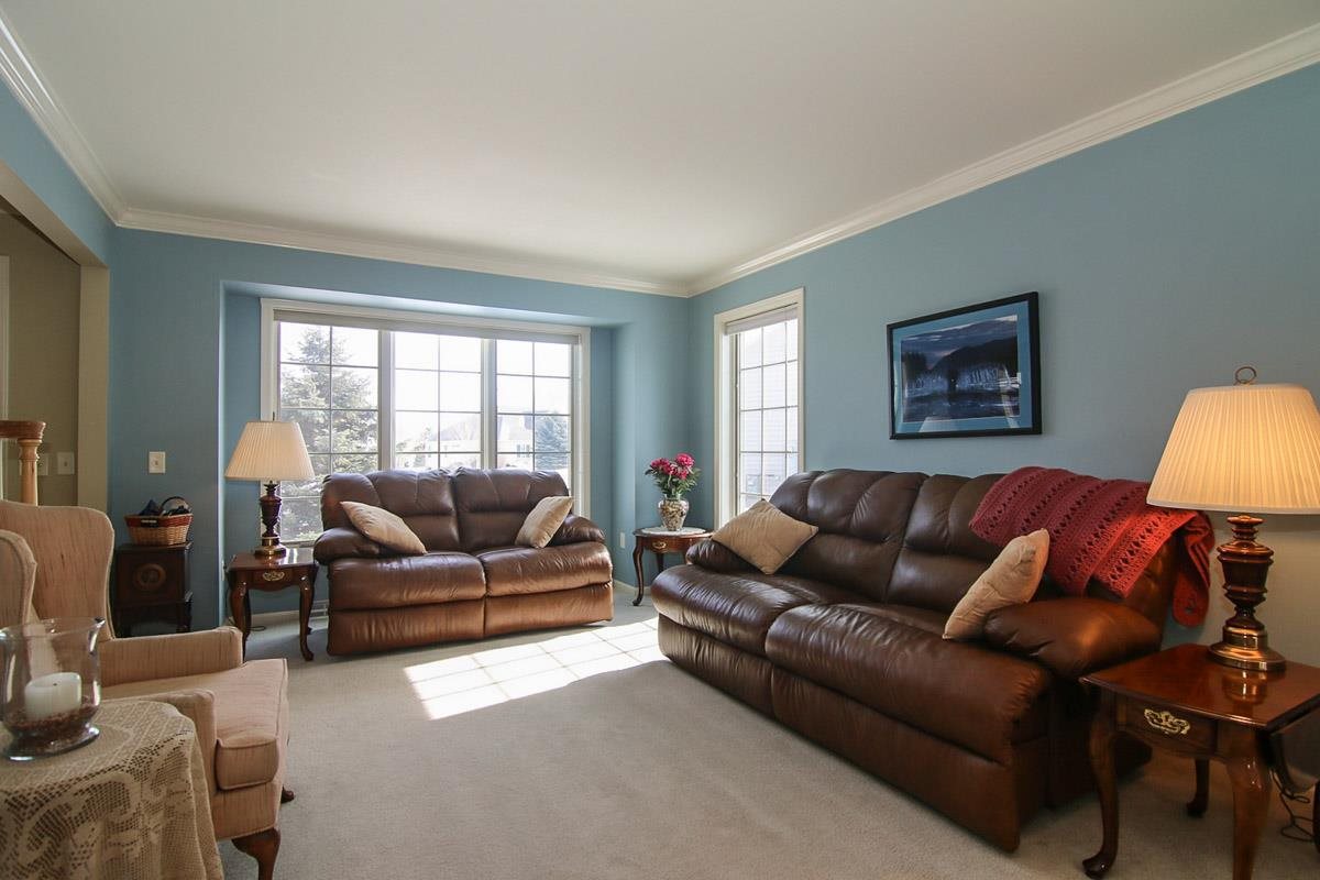 817 Foxrun Ct, Oregon, WI 53575 photo 1