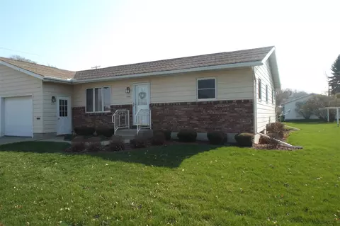 2006 13th Ave, Monroe, WI 53566