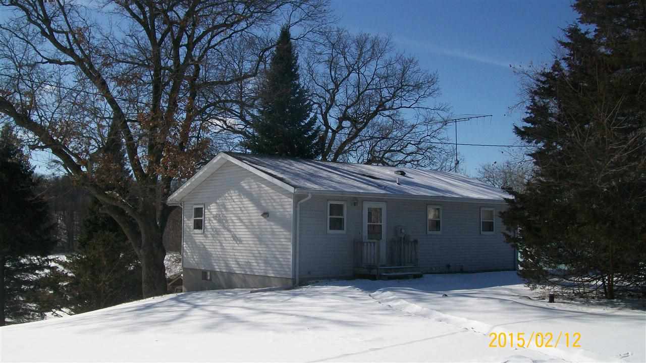 115 Fox Ave, Oxford, WI 53952 photo 1