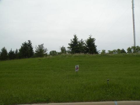 211 Glacial Ter, Ripon, WI 54971