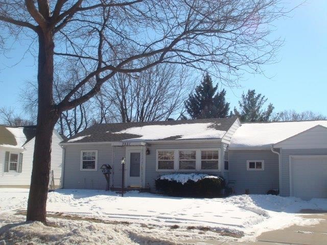 3921 Dennett Dr, Madison, WI 53714 photo 1