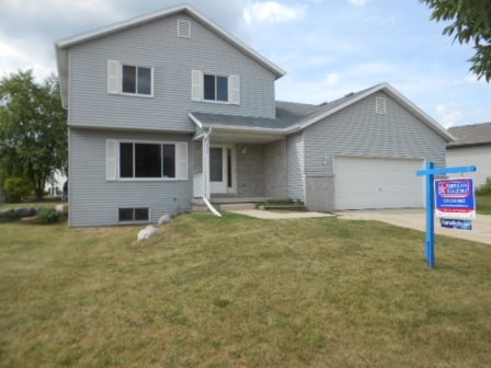 806 Southbound Dr, De Forest, WI 53532 photo 1