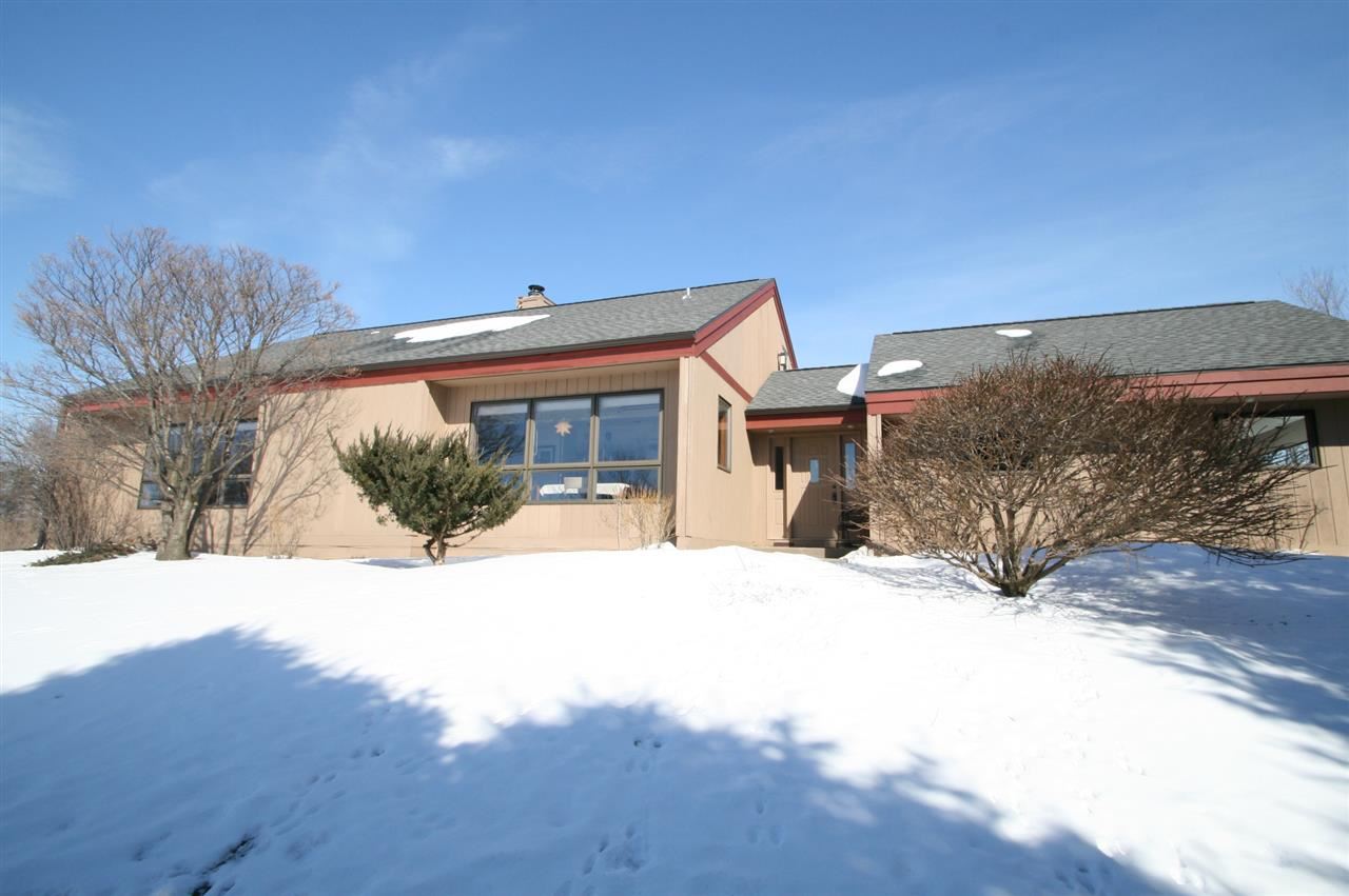 7505 Oak Circle Dr, Middleton, WI 53562 photo 1