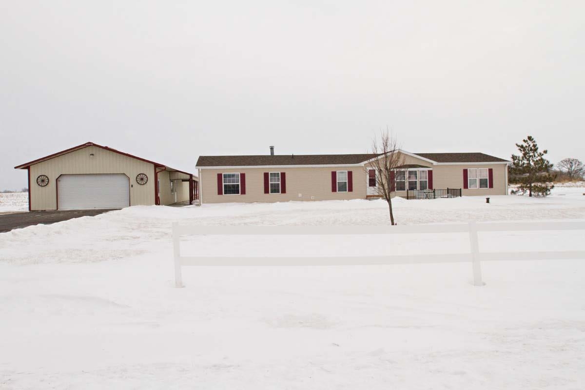 568 Danks Rd, Stoughton, WI 53589 photo 1