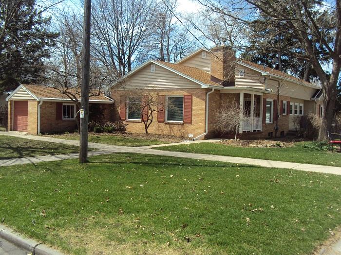 902 S 7th St, Watertown, WI 53094 photo 1
