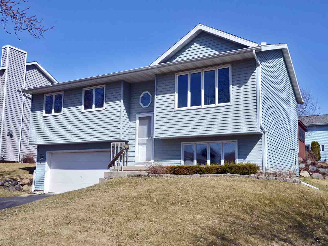 502 Lone Eagle Dr, Madison, WI 53713 photo 1