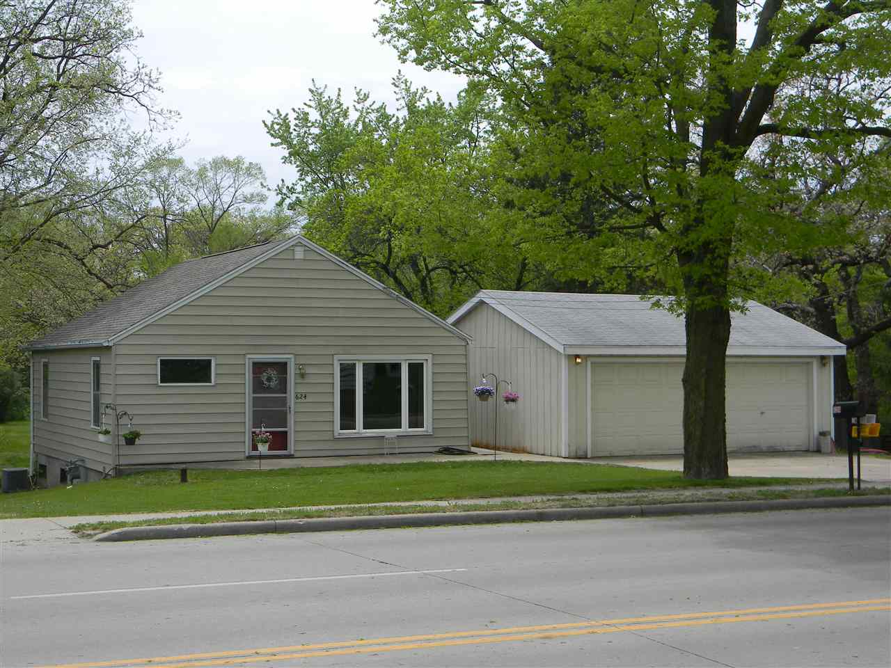 624 Cranston Rd, Beloit, WI 53511 photo 1