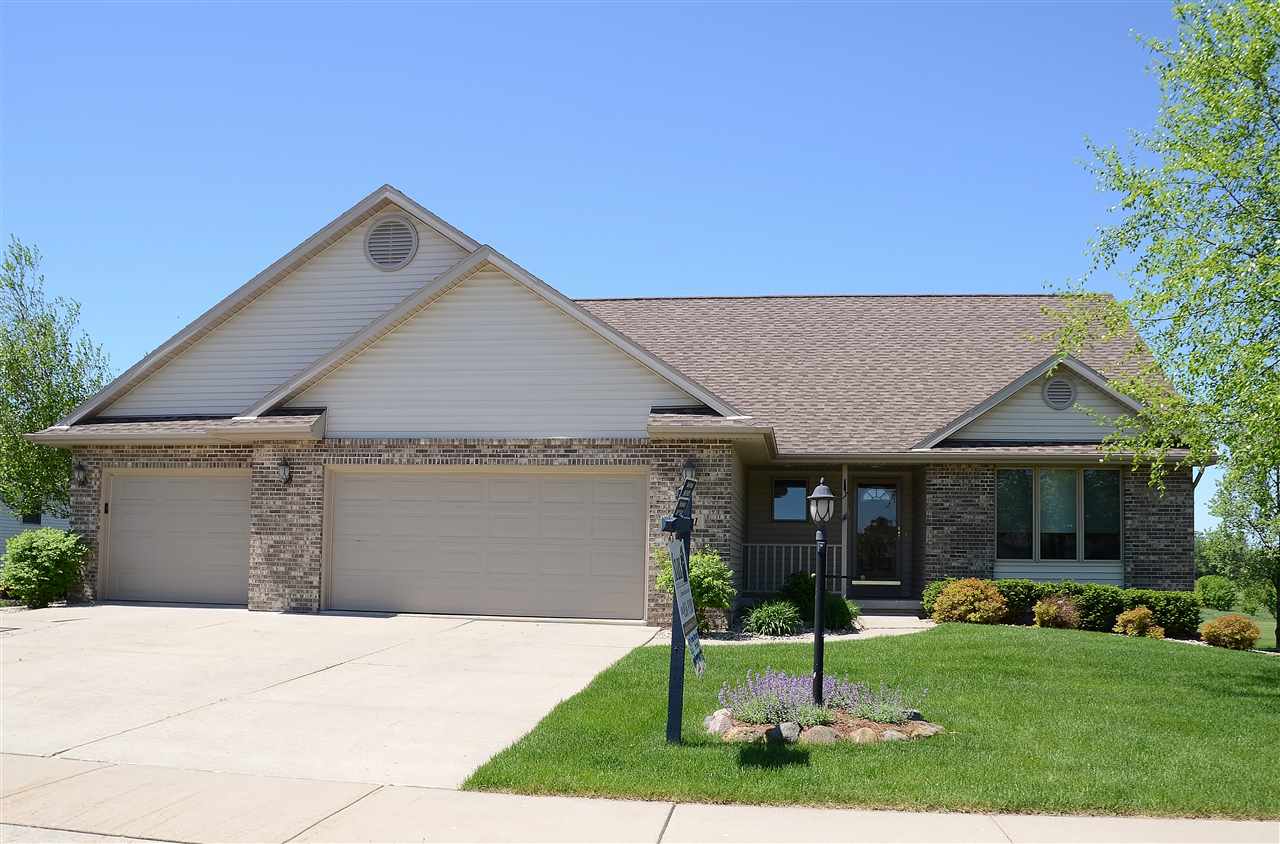 511 Concord Dr, Oregon, WI 53575 photo 1