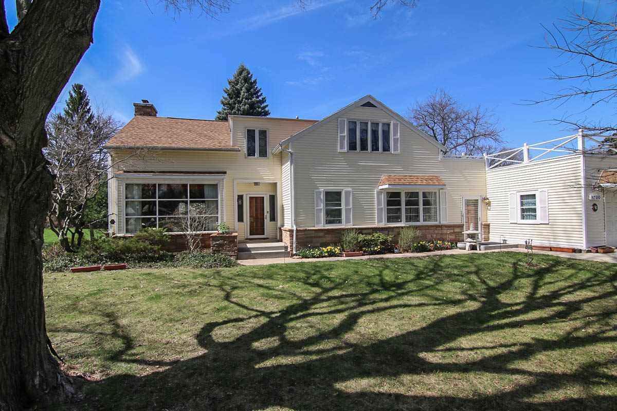 1740 Morgan Ter, Beloit, WI 53511 photo 1
