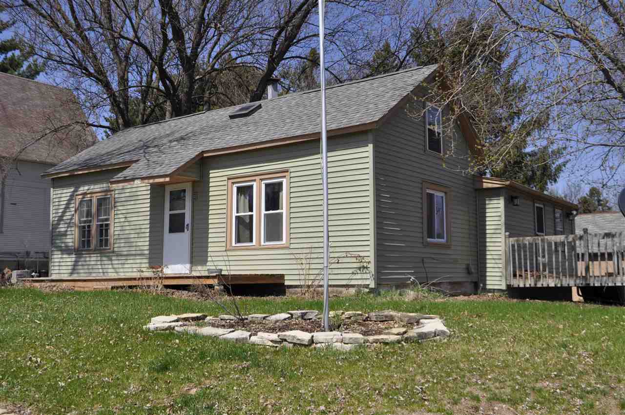 529 E Hudson St, Poynette, WI 53955 photo 1