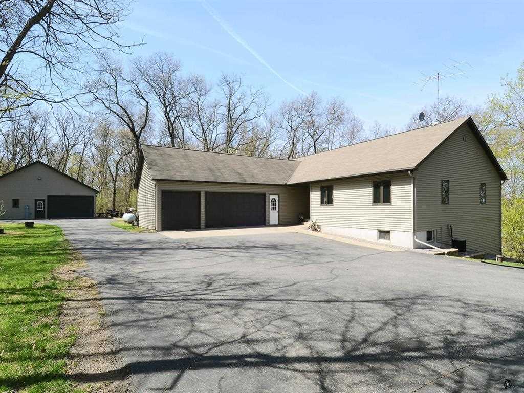 w4685 County Road E, Pardeeville, WI 53954 photo 1