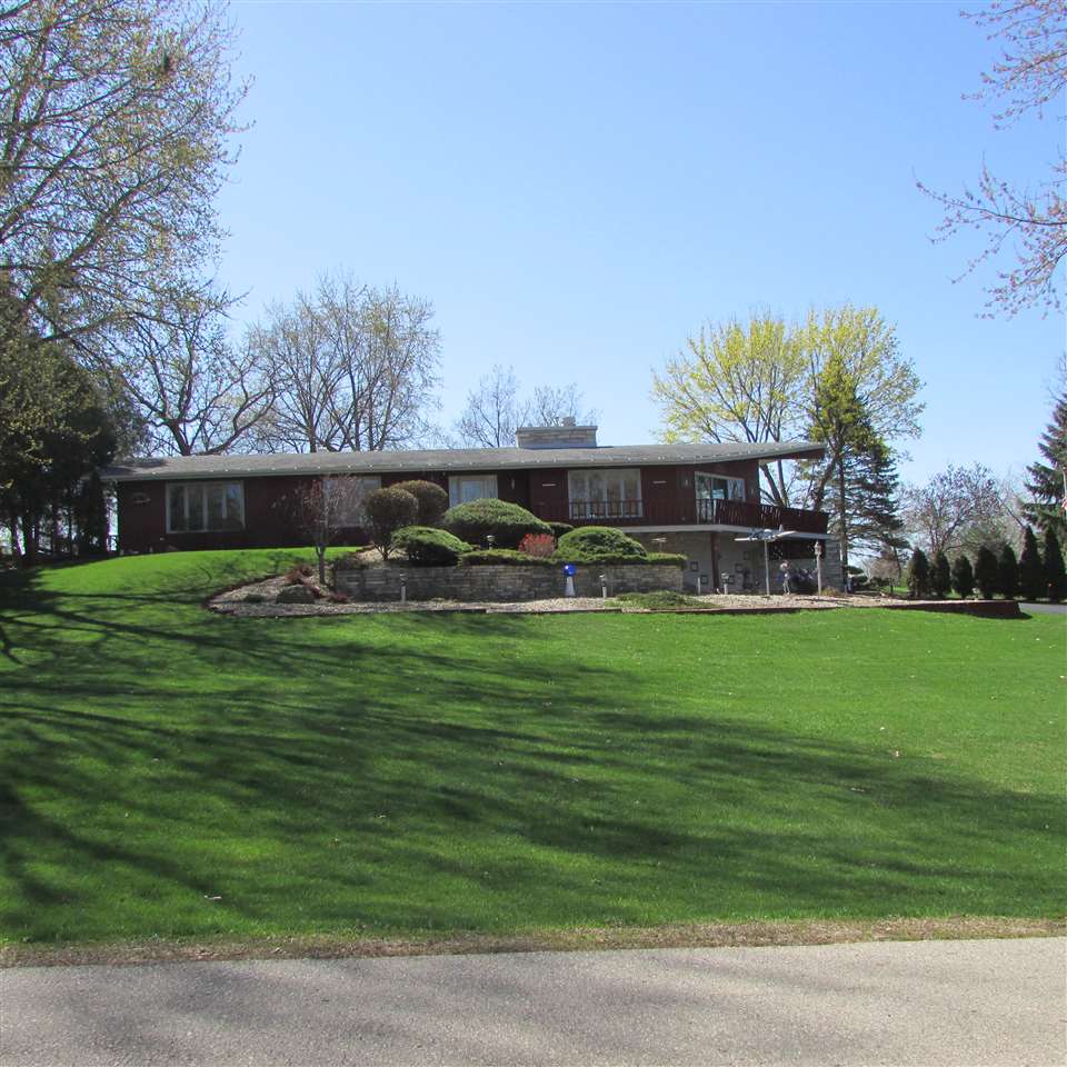 4519 Maple Ln, Windsor, WI 53598 photo 1