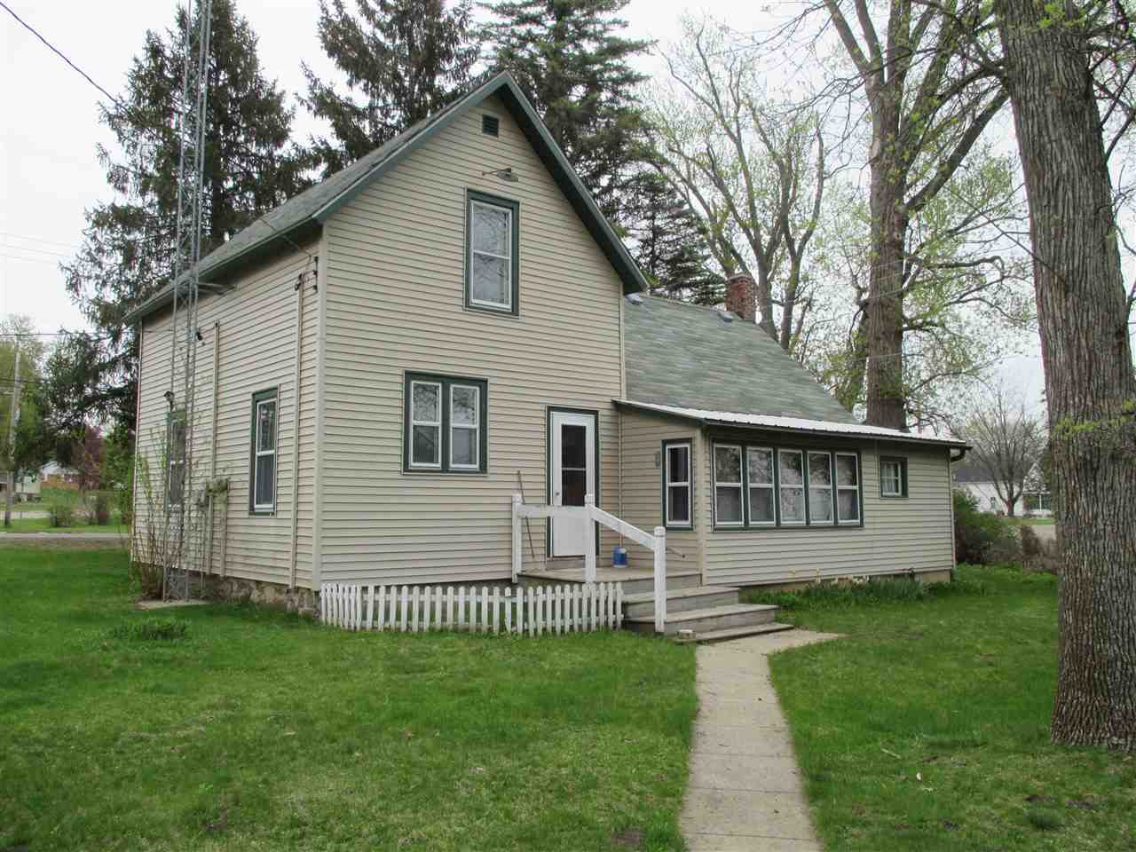 361 Doty St, Montello, WI 53949 photo 1