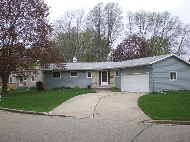 1062 Carol Ave, Ripon, WI 54971 photo 1