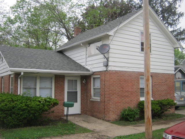 646 Oak St, Beloit, WI 53511 photo 1