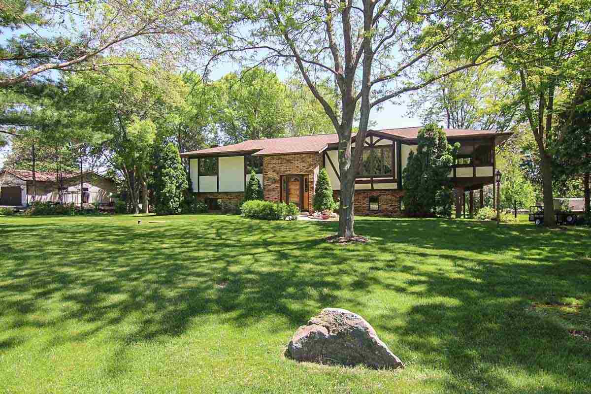 6686 Token Way, Deforest, WI 53532 photo 1