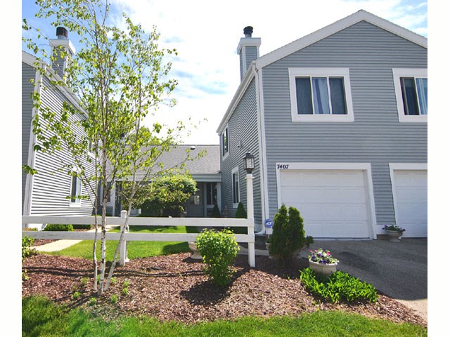 7407 Tree Ln, Madison, WI 53717 photo 1