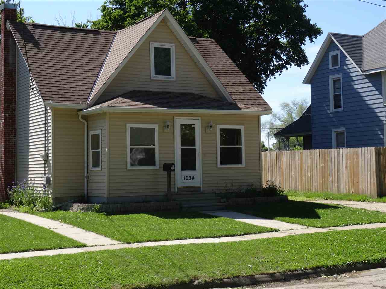 1034 11th St, Beloit, WI 53511 photo 1