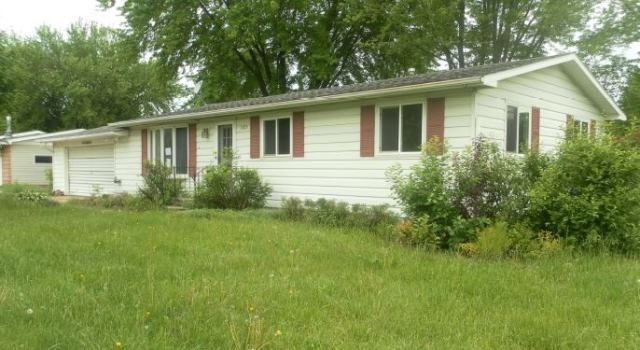 1323 E 29th St, Marshfield, WI 54449 photo 1