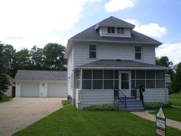 932 Watson St, Ripon, WI 54971 photo 1