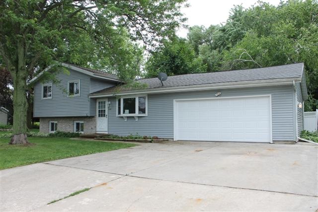 429 Sunset Ct, Marshall, WI 53559 photo 1