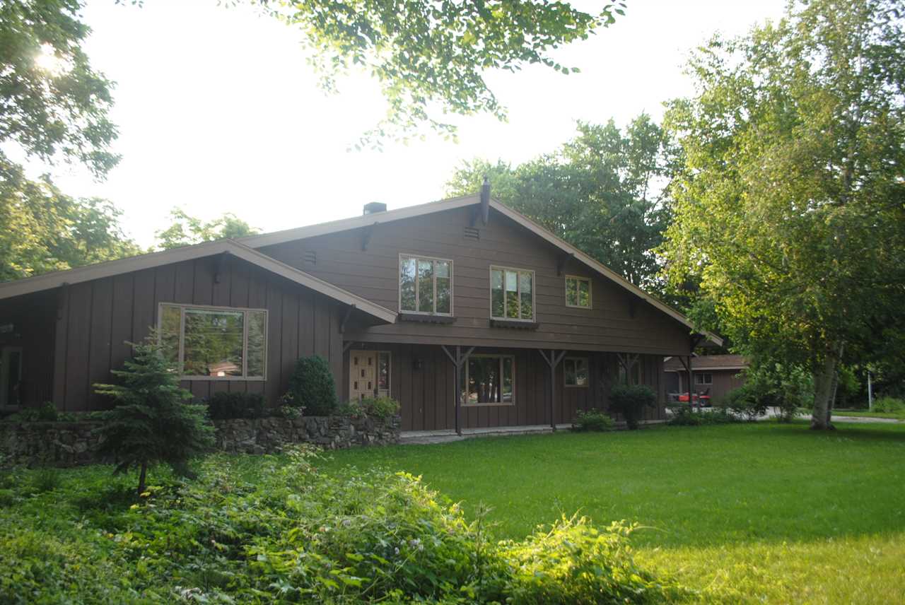 810 Thomas St, Ripon, WI 54971 photo 1