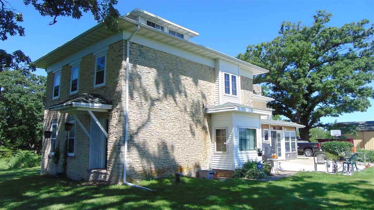 3201 W Spring Creek Rd, Beloit, WI 53511 photo 1