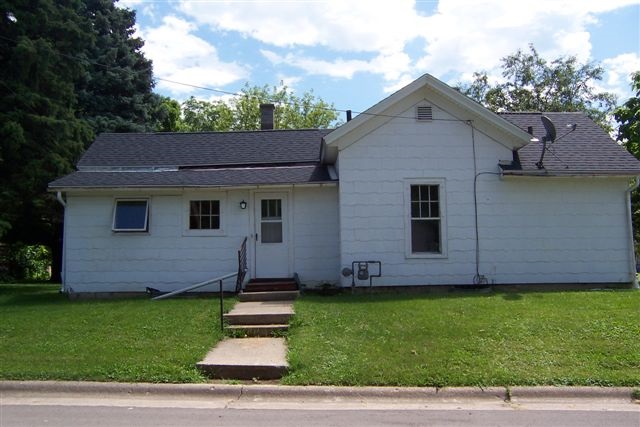2403 12th St, Monroe, WI 53566 photo 1