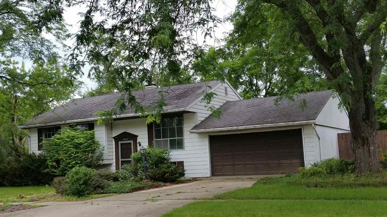 1827 Grandview Dr, Beloit, WI 53511 photo 1
